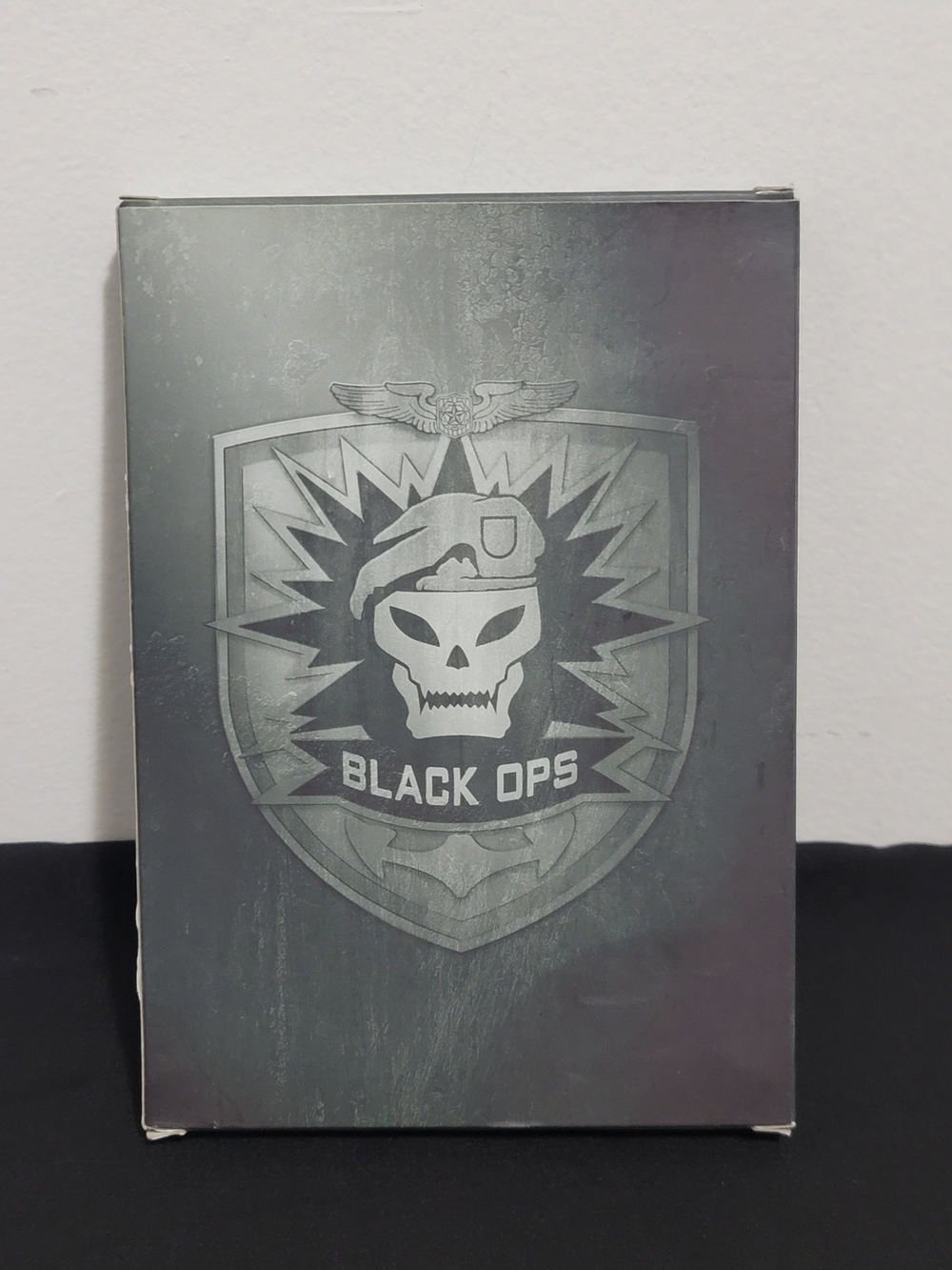 Call Of Duty Black Ops Collectors Medal Pin In Box